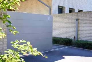 Bien protéger sa maison grâce à un portail électrique